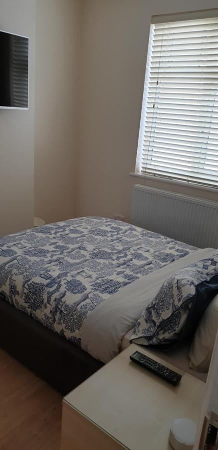 London Luxury 3 Bedroom 2 Bathrooms Flat 1 Min To Redbridge Station Free Parking & Wifi Wanstead Exterior foto