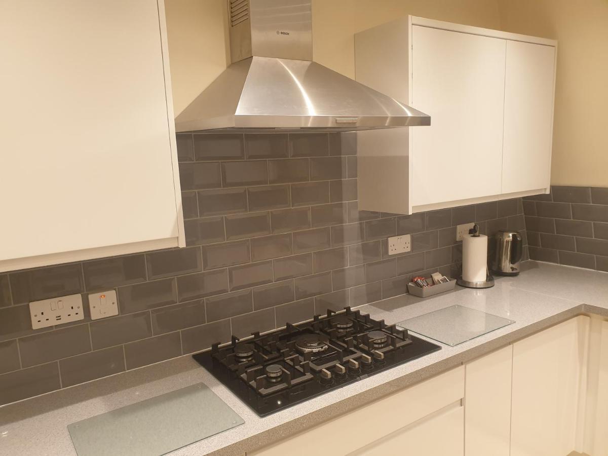London Luxury 3 Bedroom 2 Bathrooms Flat 1 Min To Redbridge Station Free Parking & Wifi Wanstead Exterior foto